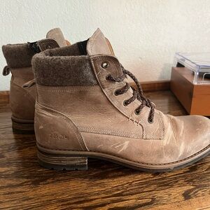 Pre-owned Taos "Cutie" Women’s leather ankle boots in "Sandstone" Size 10-10.5.